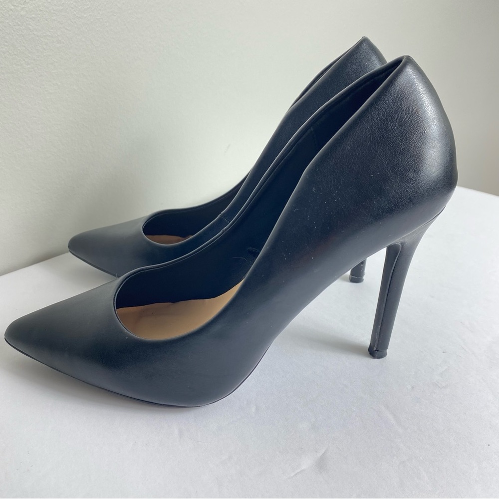 Madden Girl Black Heels Pumps Size 8 Classic Elegant